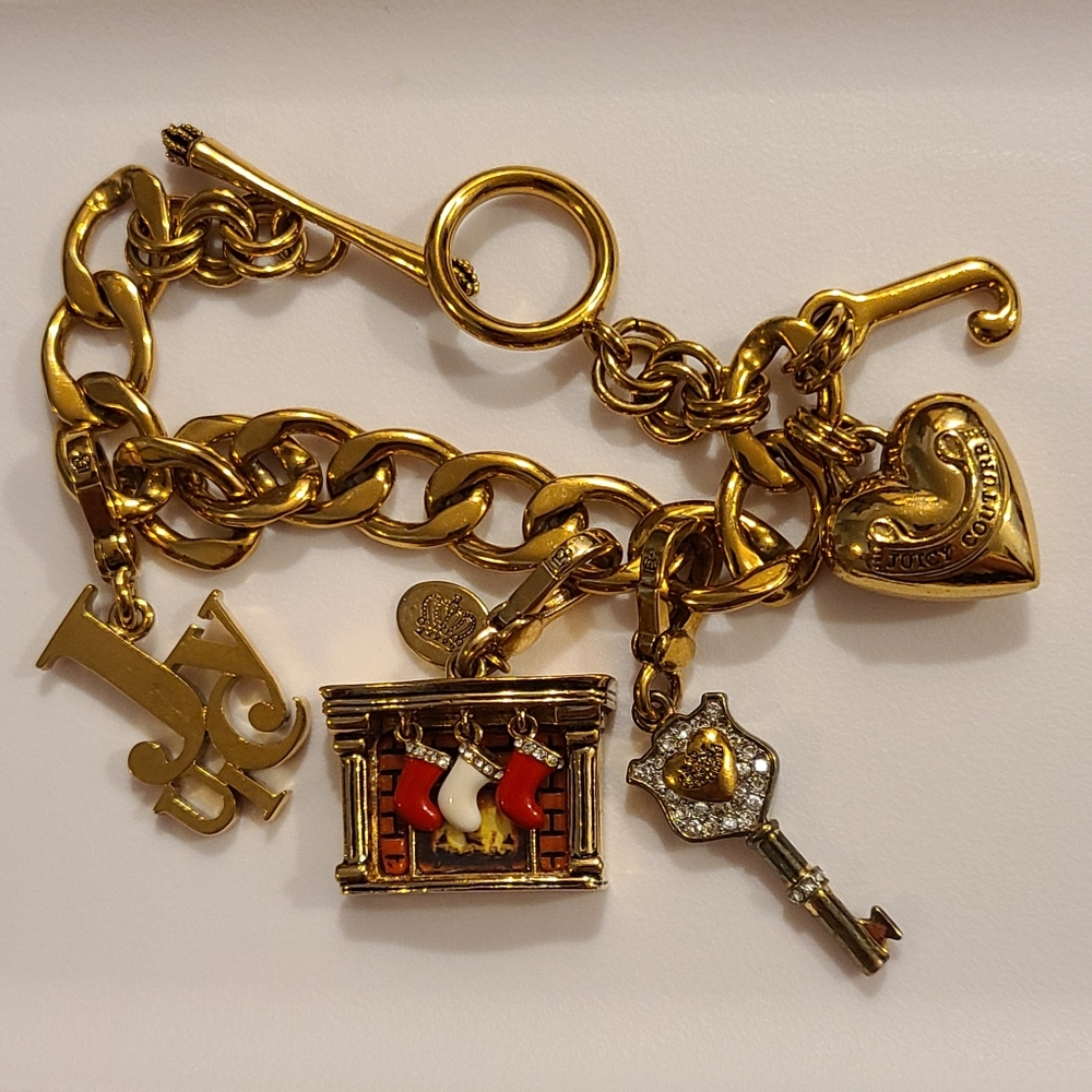 RARE juicy couture charm bracelet heart Christmas fireplace key 2010 gold VTG